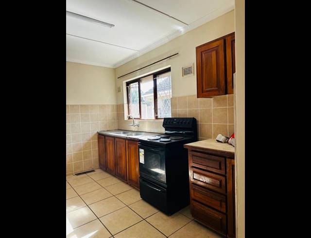 3 BEDROOM COMPLEX FOR SALE IN VELD EN VLEI